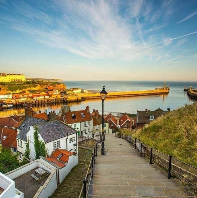 Cottages-Whitby - Bishops Cottage Buitenkant foto